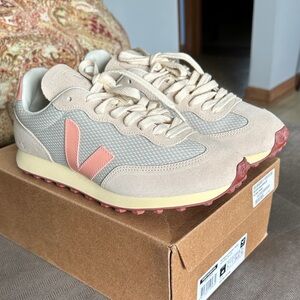 Veja Women's Sneakers - Cream and Coral